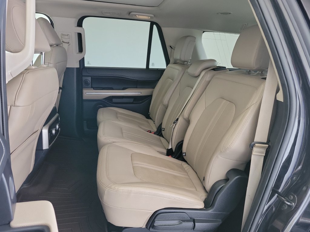 Used 2022 Ford Expedition Max Limited RWD image 15