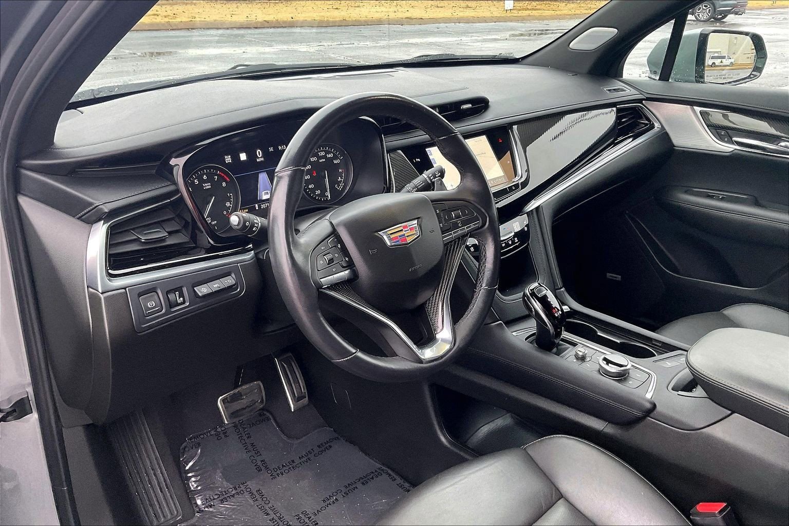 Used 2024 Cadillac XT6 Sport w/ Technology Package image 15