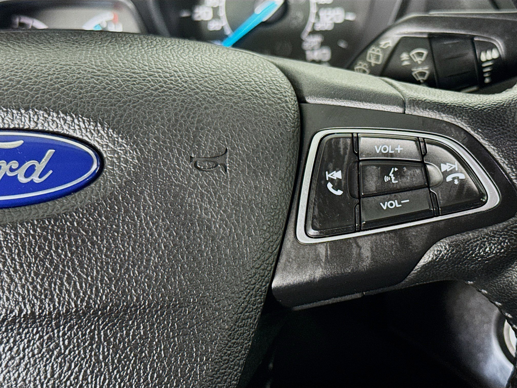 Used 2019 Ford Escape Titanium image 14