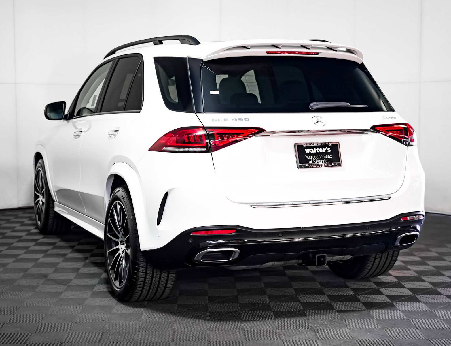 Certified 2023 Mercedes-Benz GLE 450 4MATIC image 2