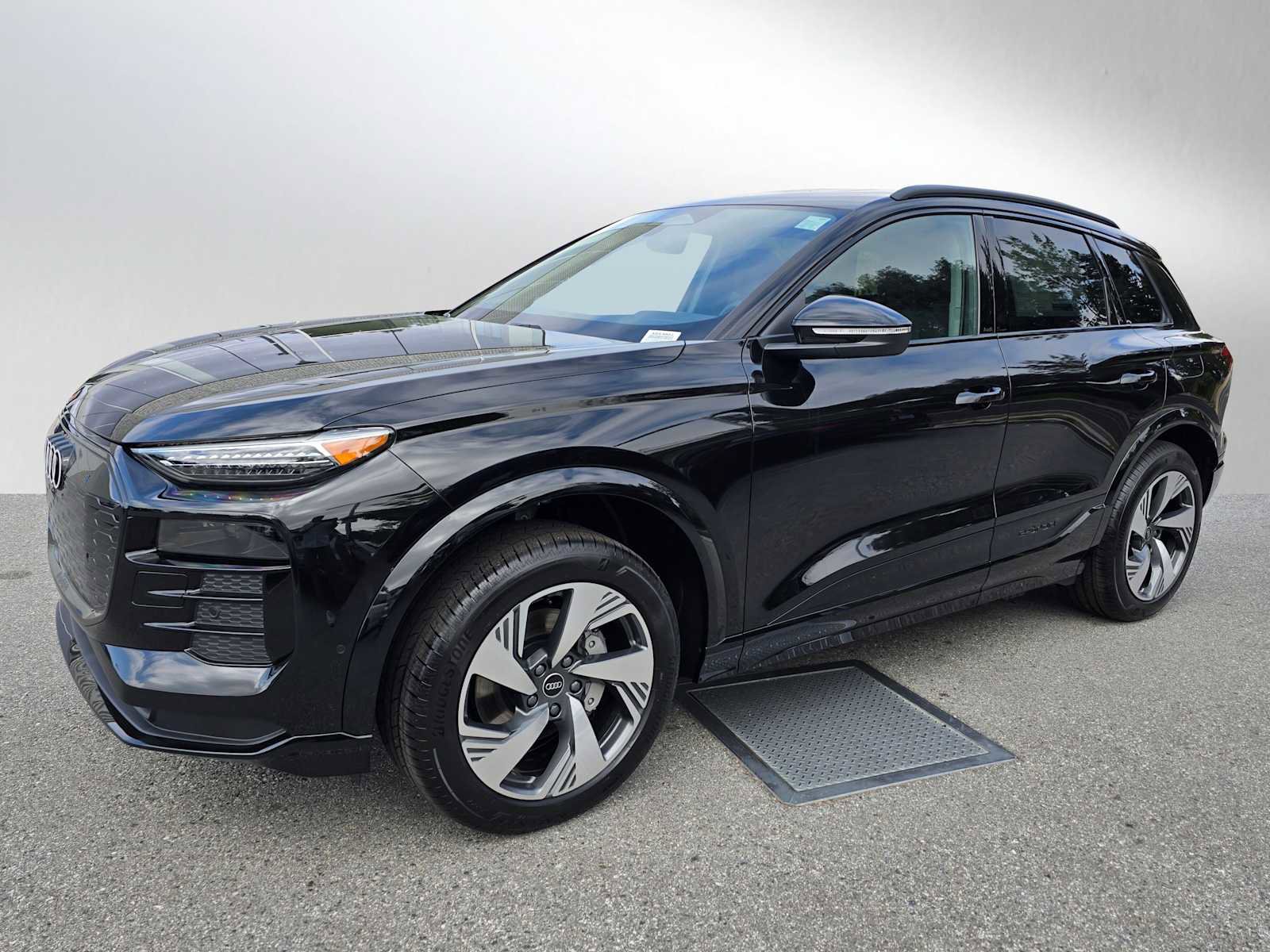 New 2025 Audi Q6 e-tron Premium Plus image 7