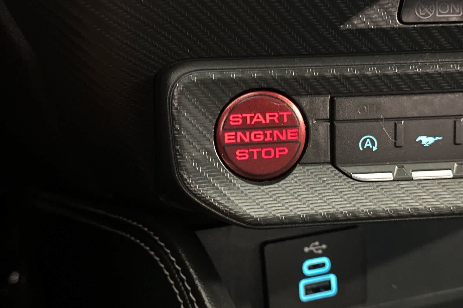 Used 2025 Ford Mustang Premium RWD image 27
