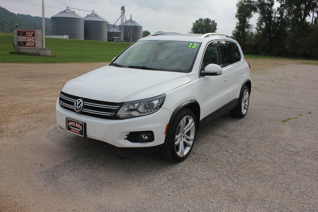 Used 2013 Volkswagen Tiguan SEL AWD/4WD image 1