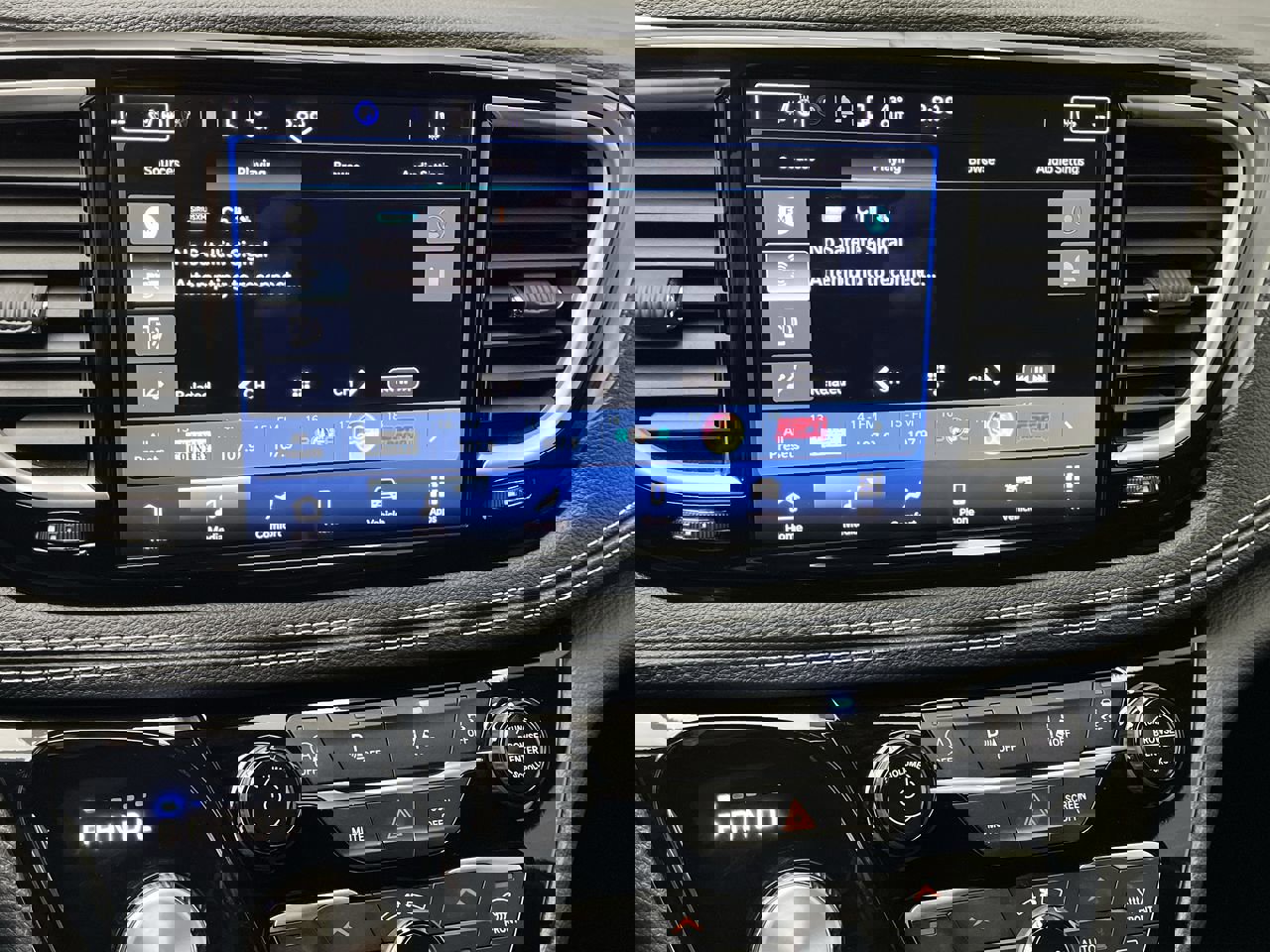 Used 2023 Chrysler Pacifica Touring image 18