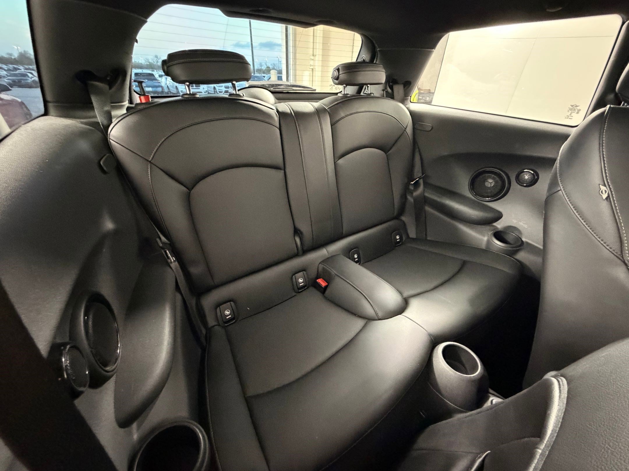 Used 2015 MINI Cooper 2-Door Hardtop image 31