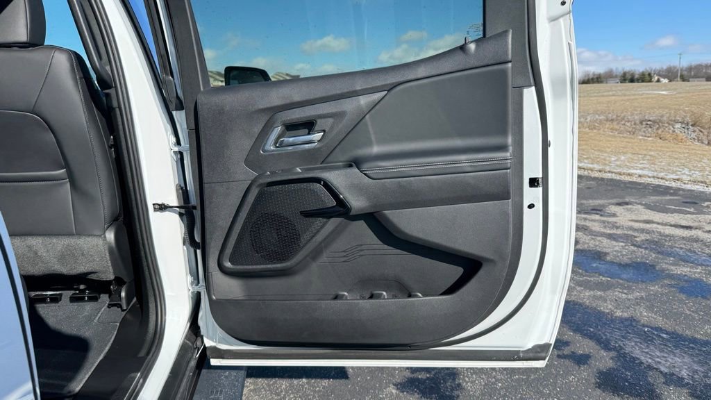 New 2025 Chevrolet Silverado EV LT AWD/4WD image 16