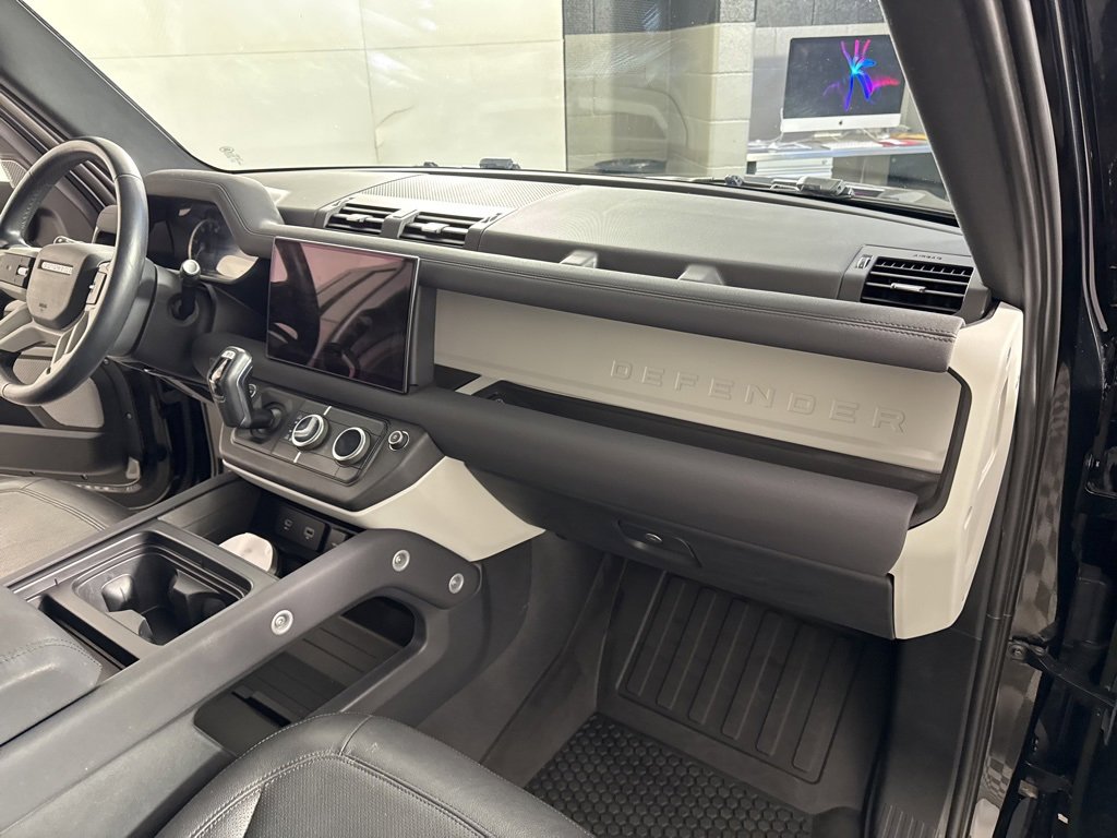 Used 2023 Land Rover Defender 130 S image 20