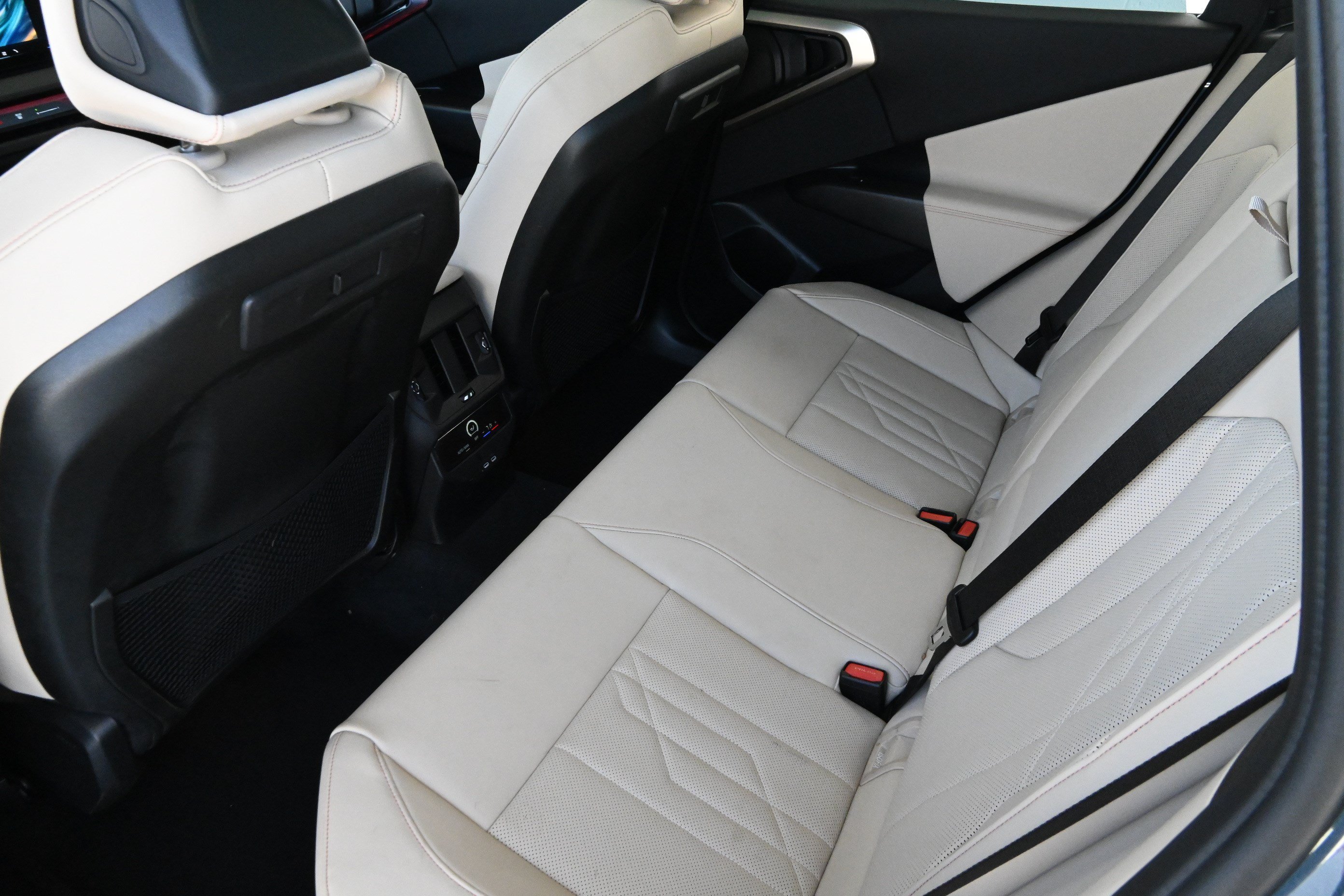 Used 2025 BMW X3 xDrive30i AWD/4WD image 13