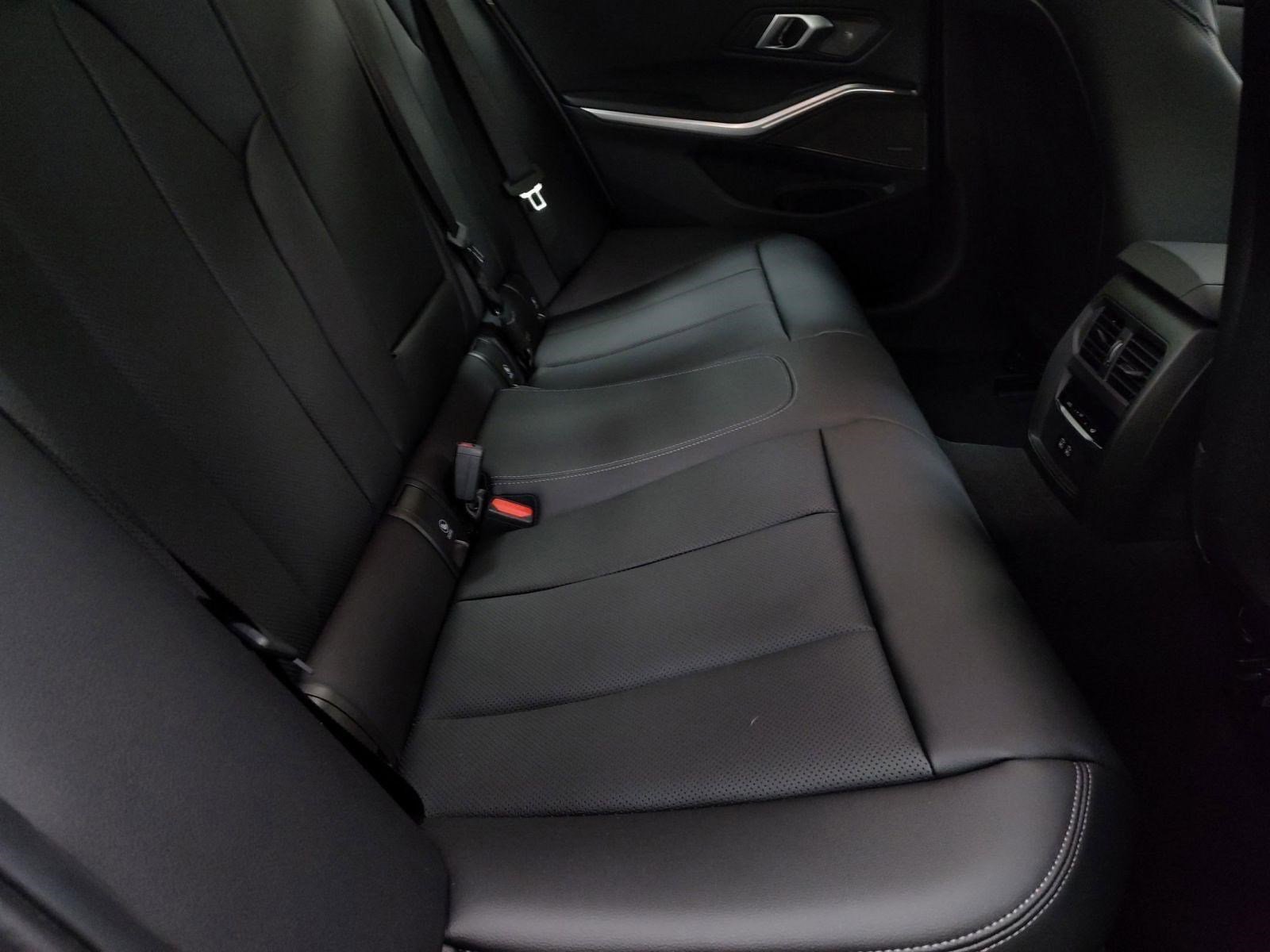 New 2026 BMW 330i Sedan w/ M Sport Package RWD image 25
