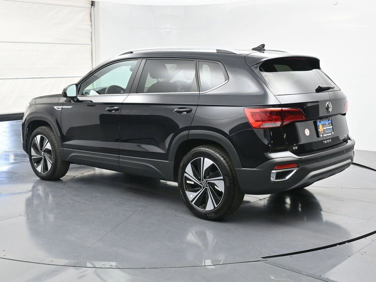 Used 2024 Volkswagen Taos SE image 24