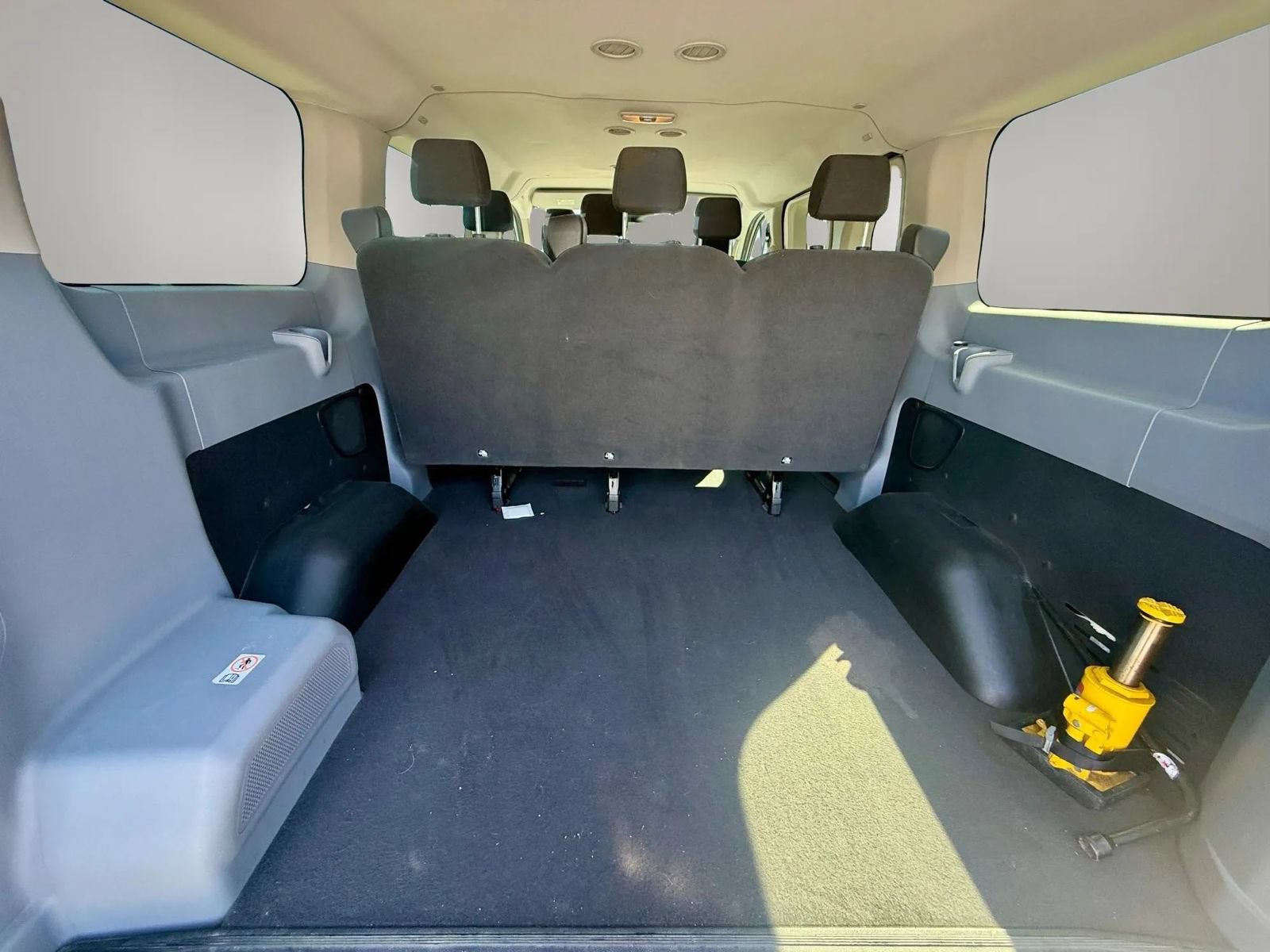 Used 2016 Ford Transit 150 XL RWD image 22