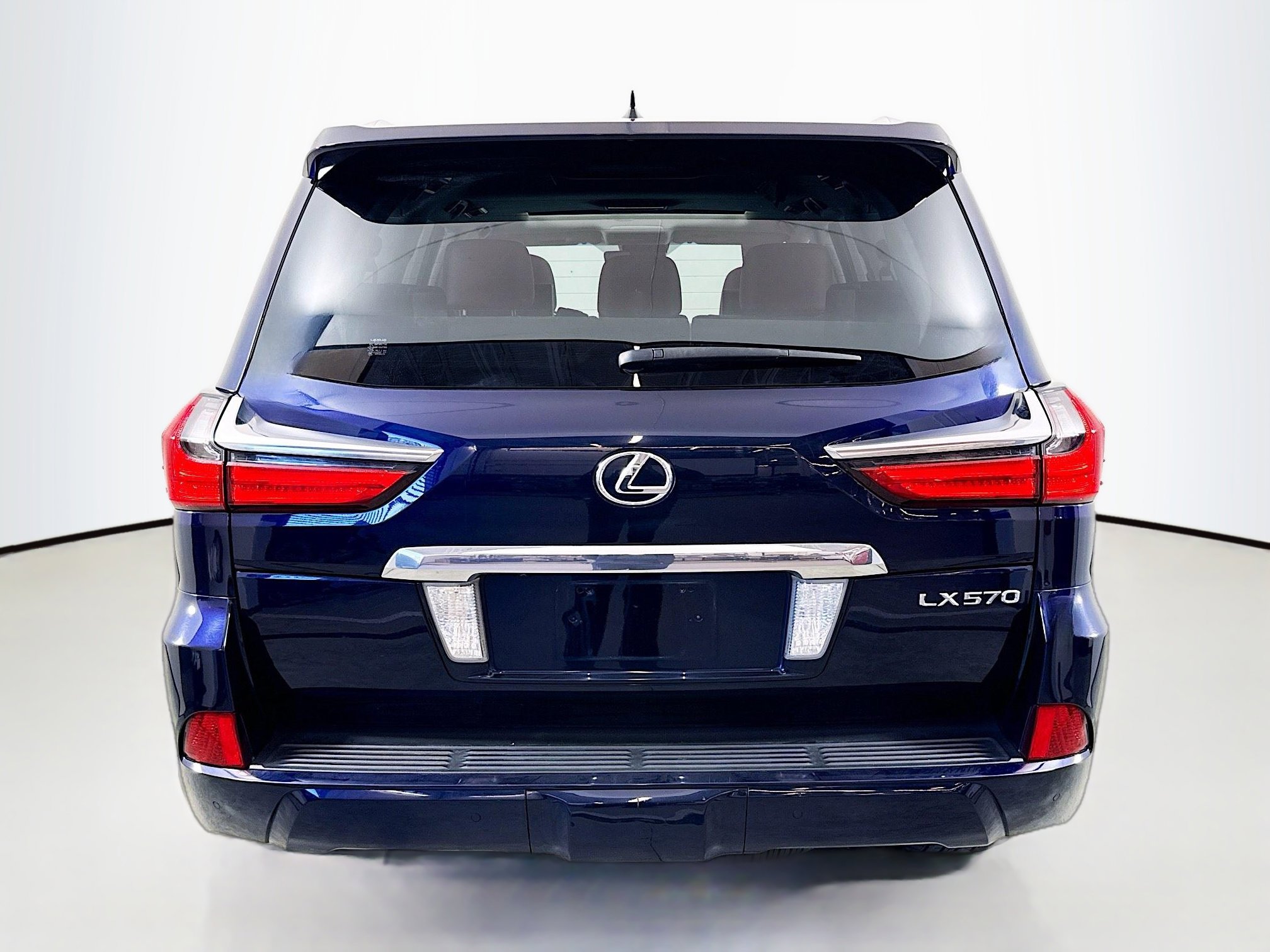 Used 2017 Lexus LX 570 4WD w/ Luxury Package image 6