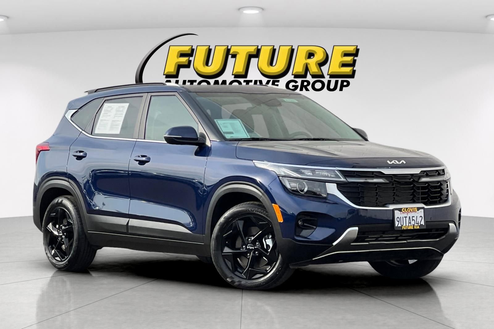 Used 2026 Kia Seltos EX w/ EX Sunroof Package AWD/4WD image 2