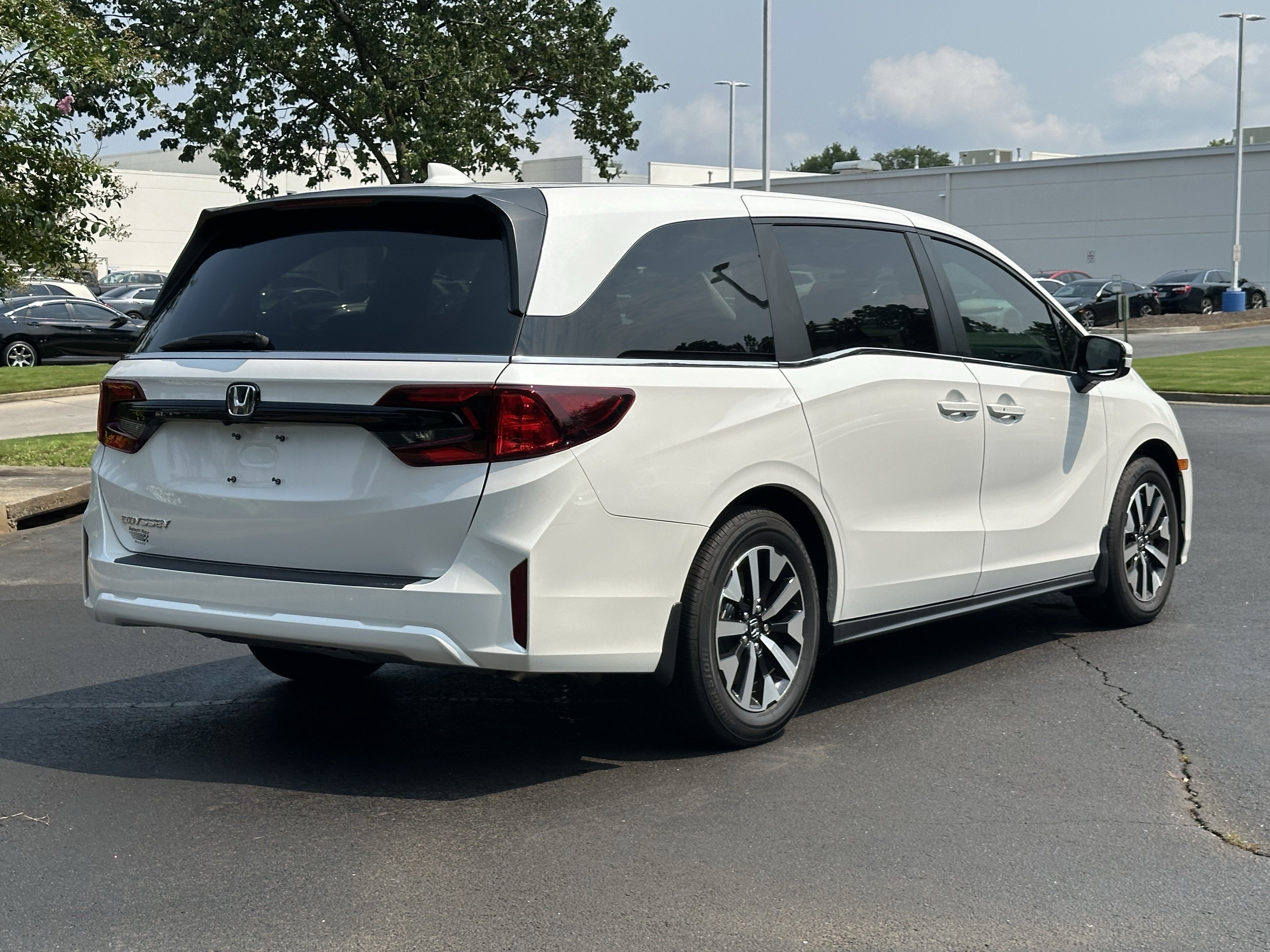 Used 2026 Honda Odyssey EX-L image 14