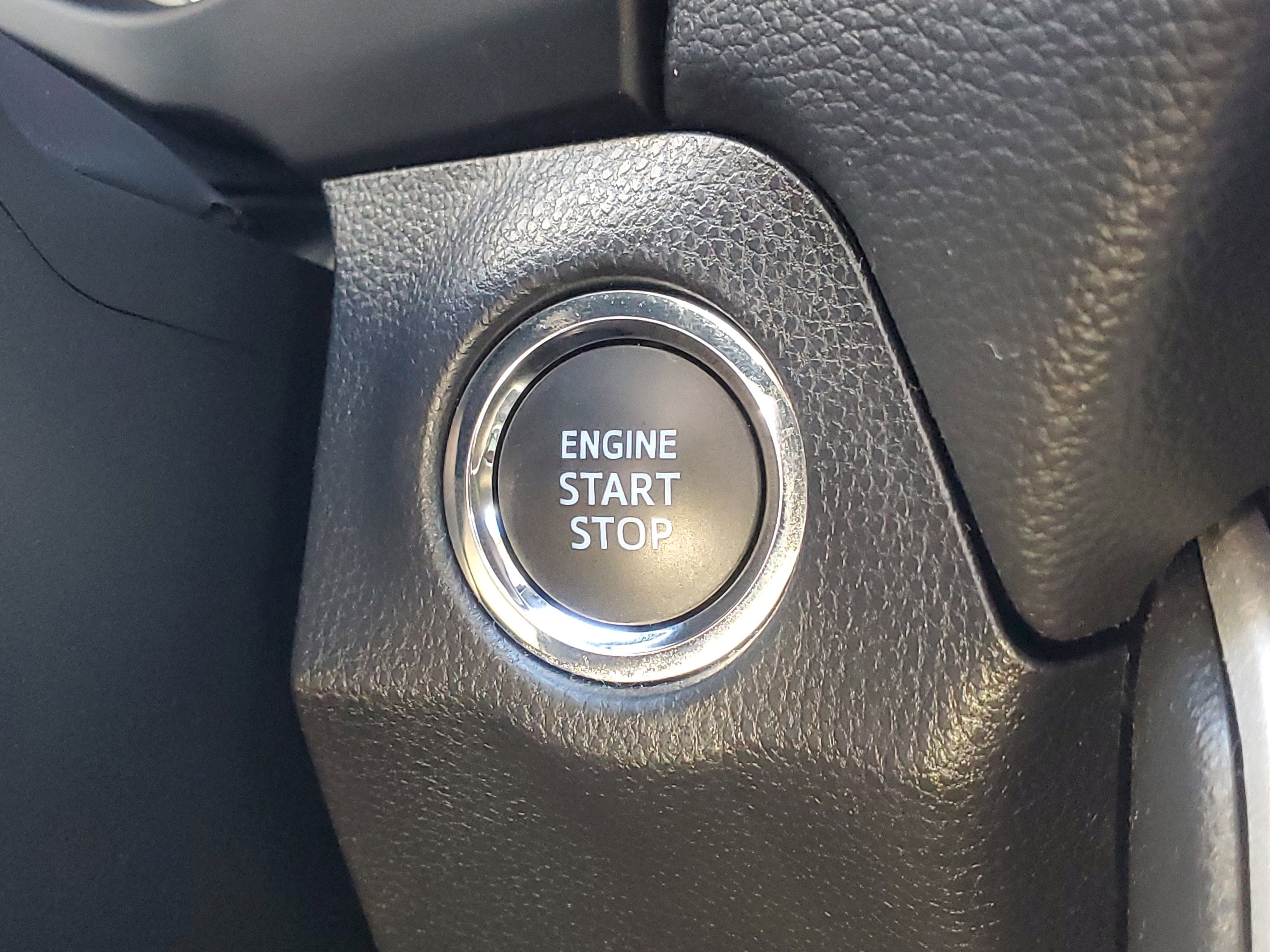 Used 2021 Toyota RAV4 XLE Premium image 32