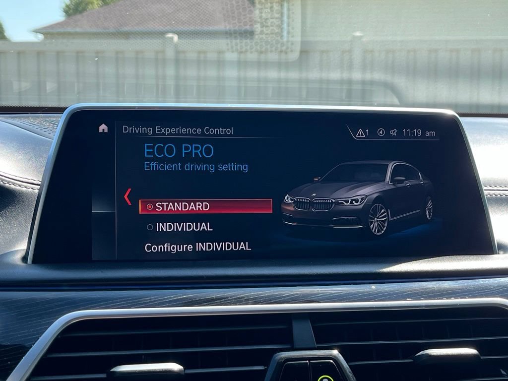 Used 2019 BMW 750i xDrive AWD/4WD image 46
