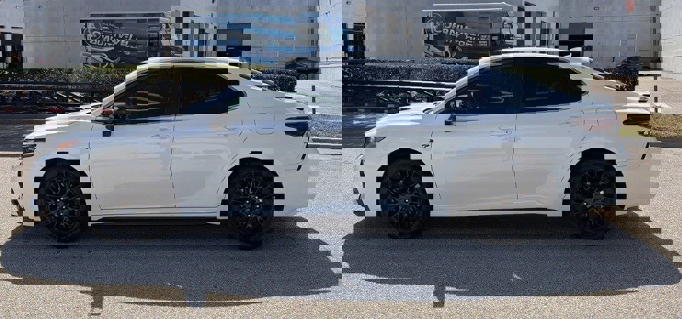 Used 2024 Toyota Camry SE image 2