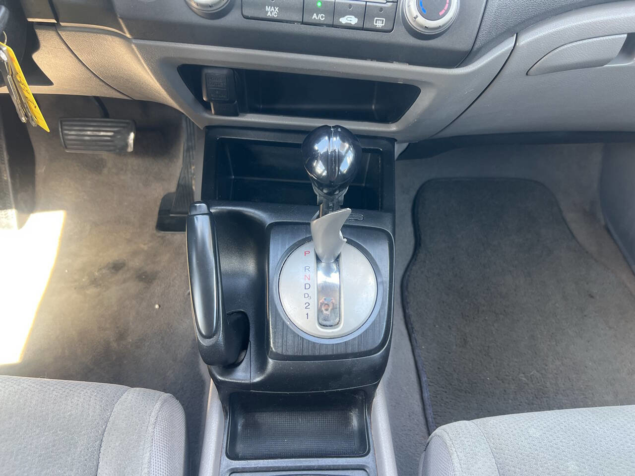 Used 2010 Honda Civic DX-VP image 16