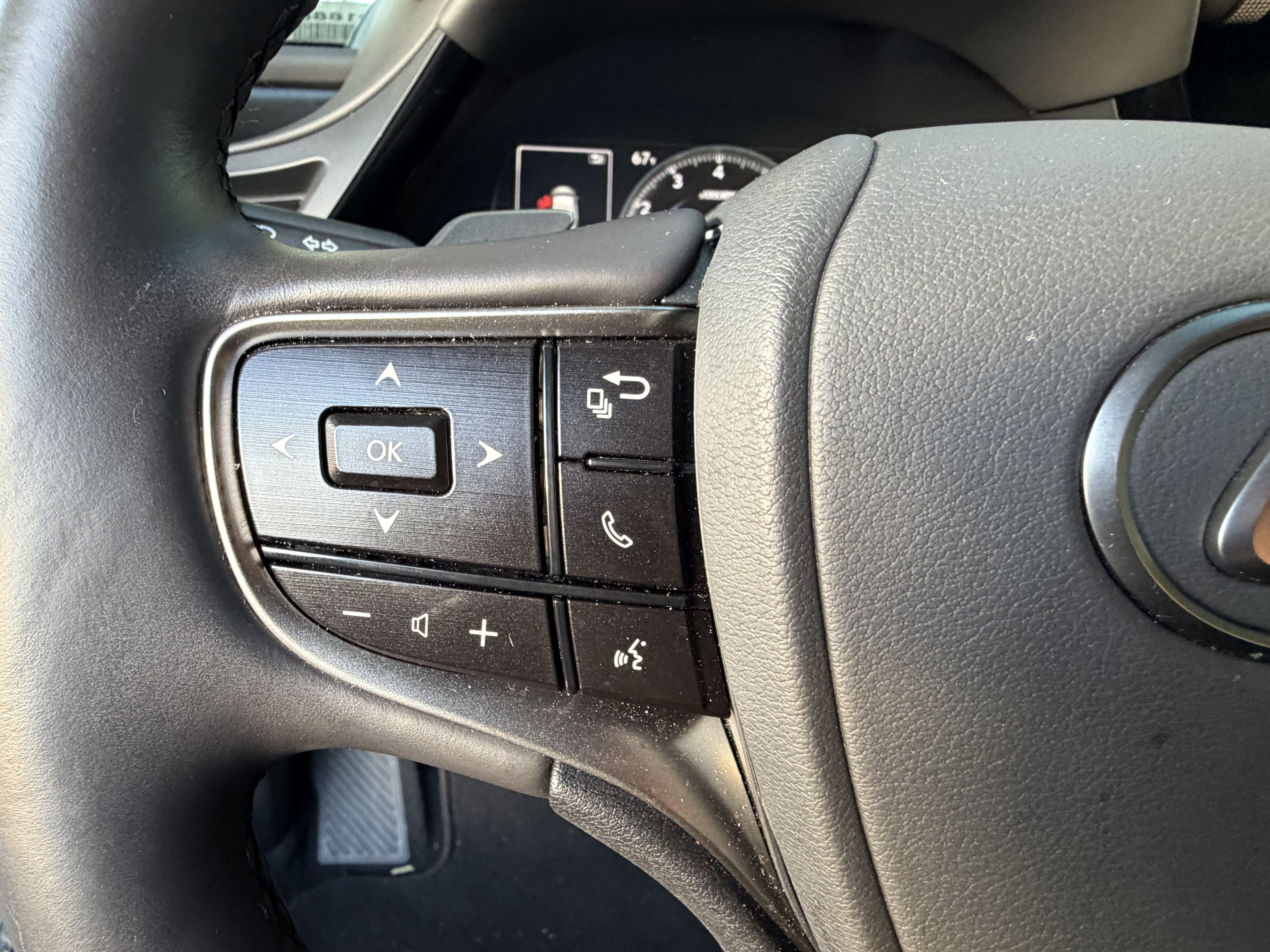 Certified 2025 Lexus ES 350 w/ Premium Package FWD image 18