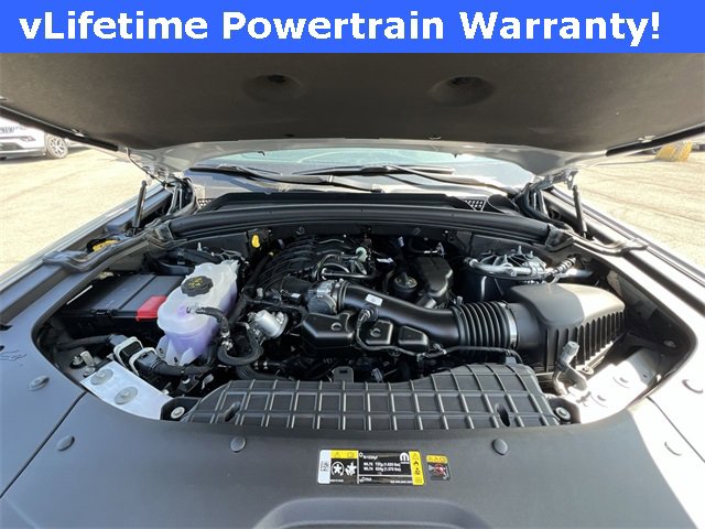 New 2025 Jeep Grand Cherokee L Laredo image 13