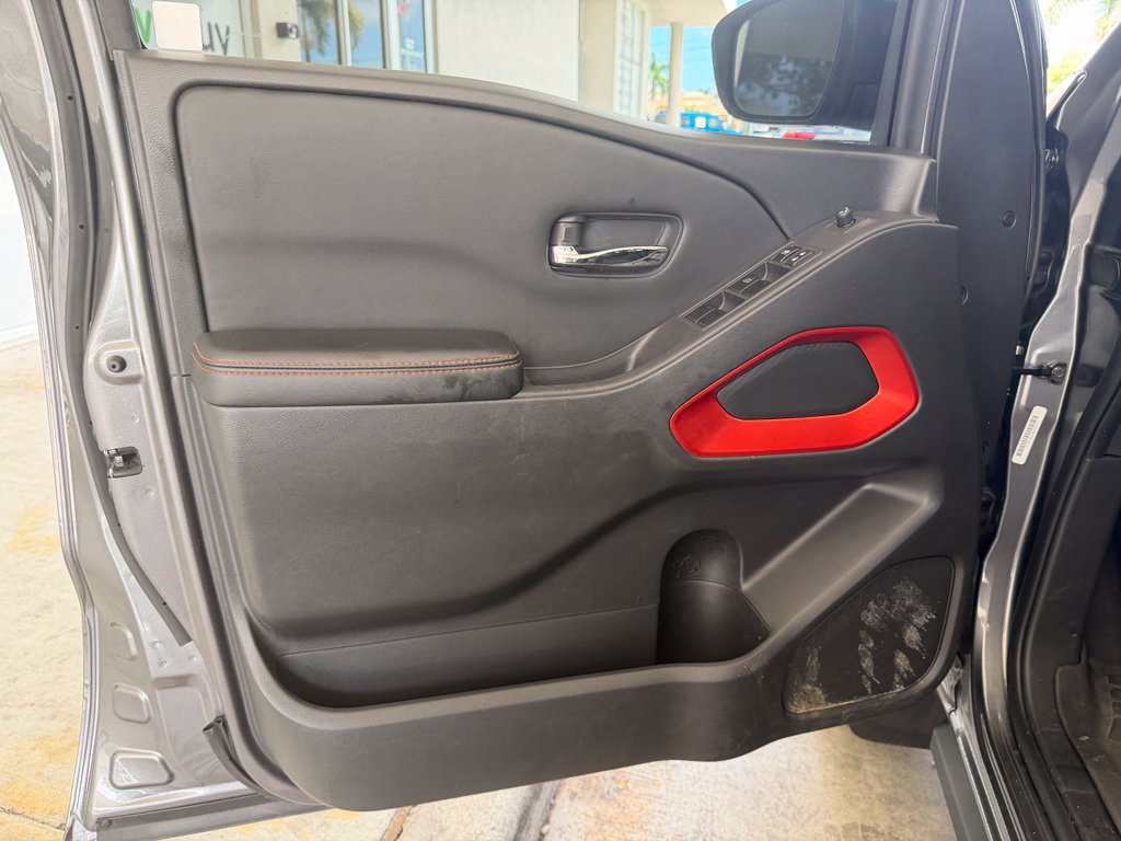Used 2025 Nissan Frontier Pro-X RWD image 36