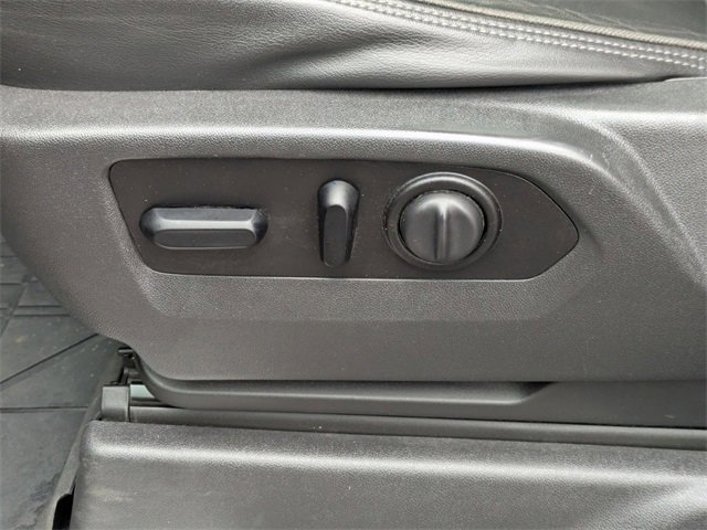 Used 2021 Chevrolet Silverado 1500 High Country w/ Technology Package image 13