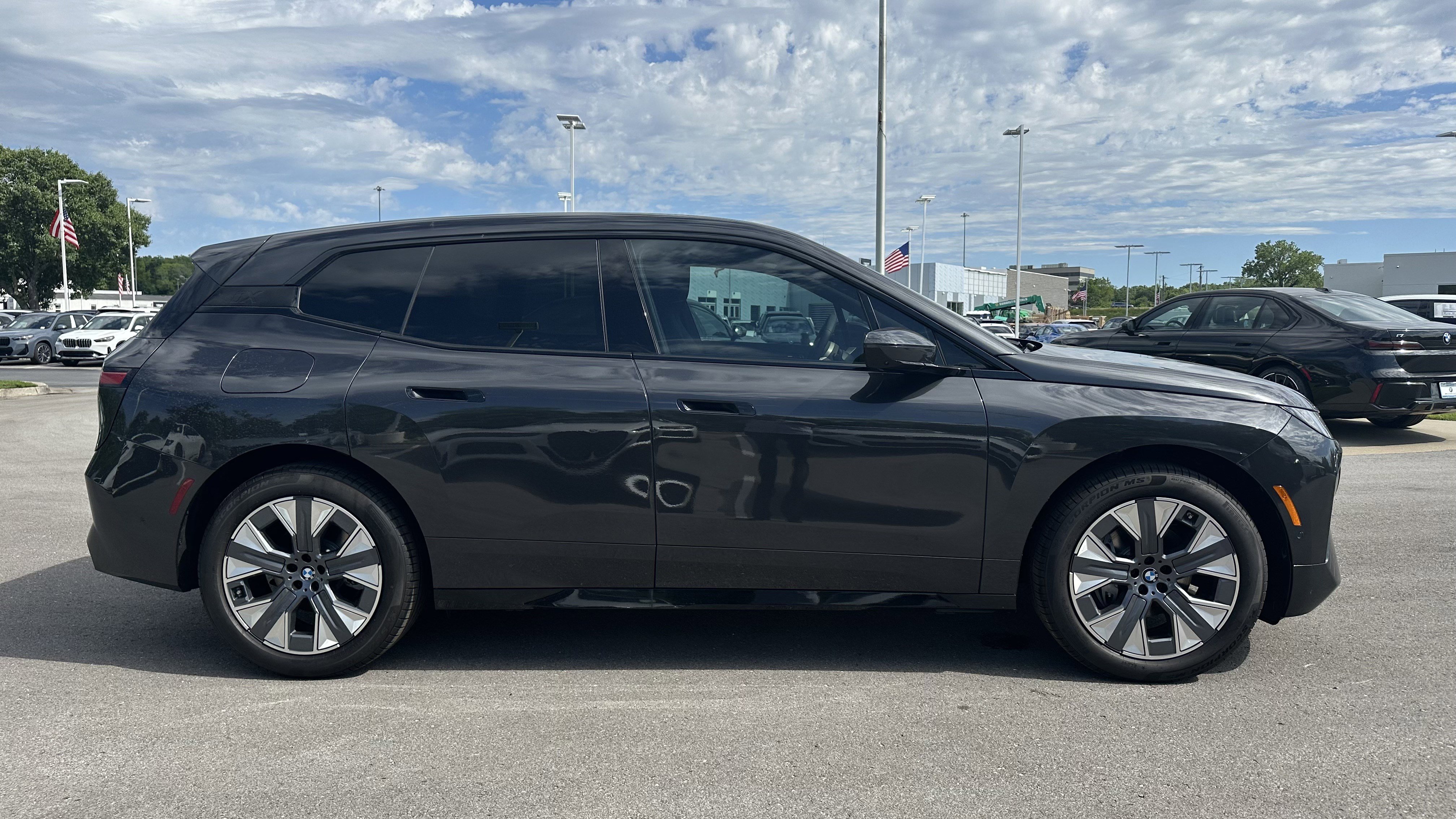 Used 2026 BMW iX xDrive45 w/ Executive Package image 11