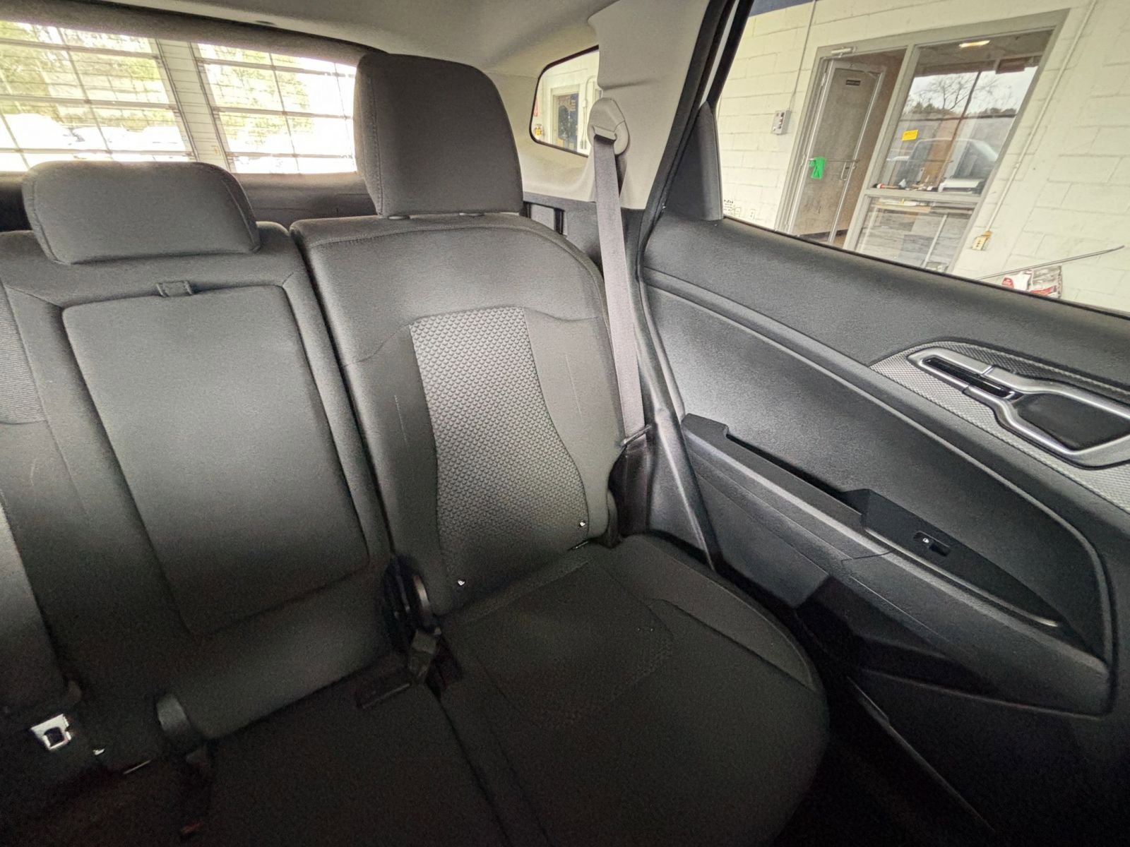 Used 2025 Kia Sportage LX image 36