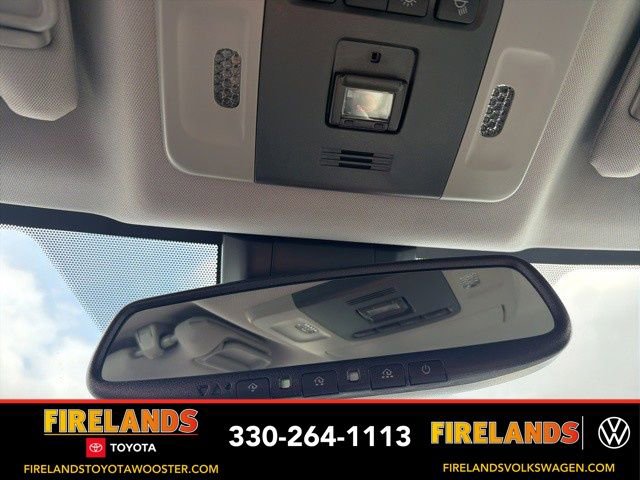 Used 2024 Toyota Camry XLE w/ Cold Weather Package image 9