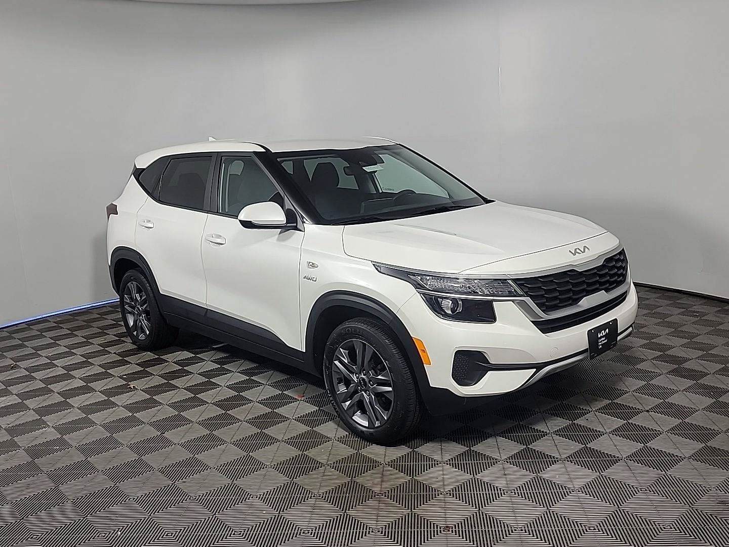 Certified 2023 Kia Seltos LX