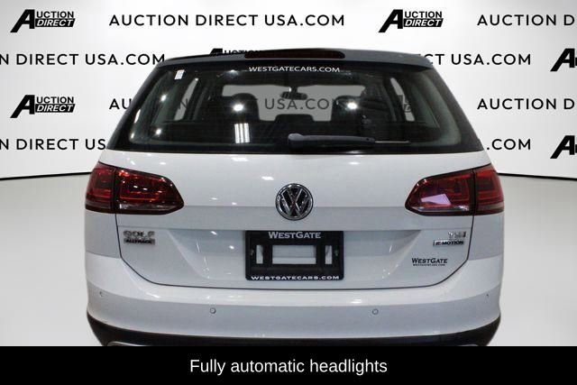 Used 2017 Volkswagen Golf Alltrack SE image 6