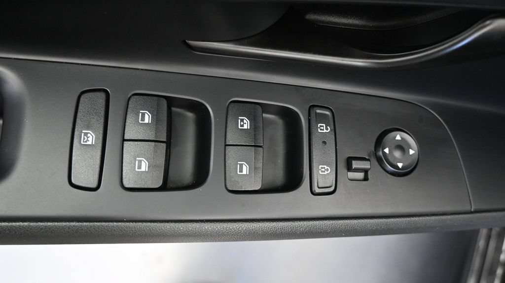 Certified 2025 Hyundai Elantra Sport FWD image 22
