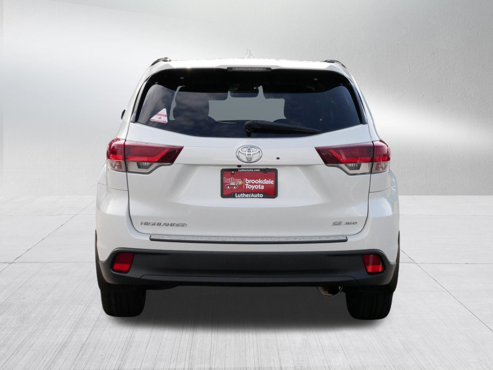 Used 2019 Toyota Highlander SE AWD/4WD image 6
