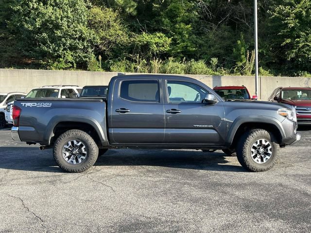 Used 2019 Toyota Tacoma TRD Off-Road AWD/4WD image 2