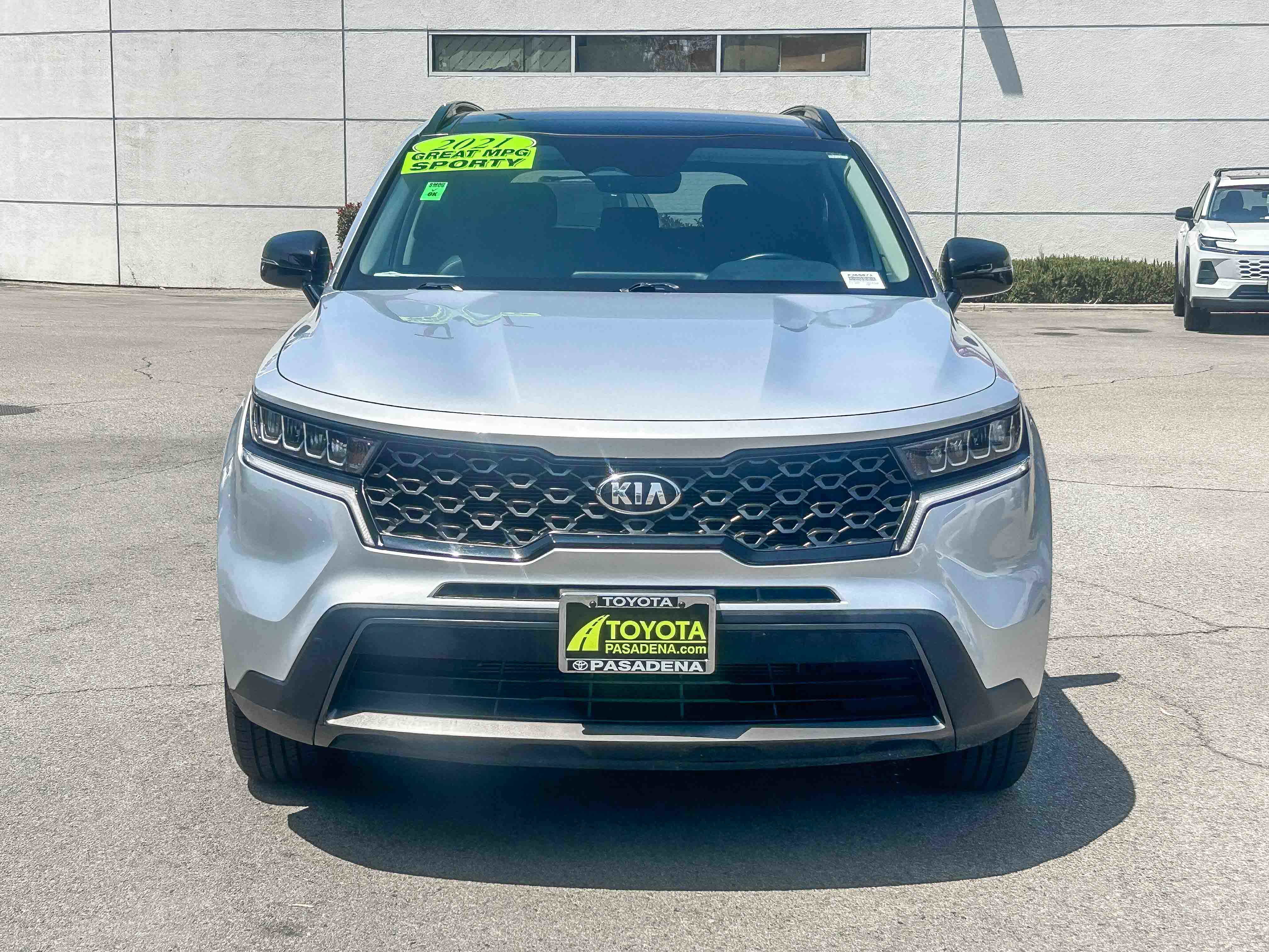 Used 2021 Kia Sorento S w/ Panoramic Sunroof Package AWD/4WD image 2