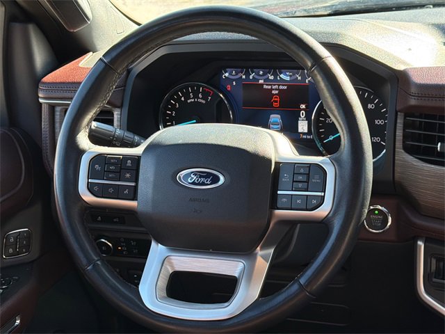 Used 2024 Ford Expedition Limited image 11