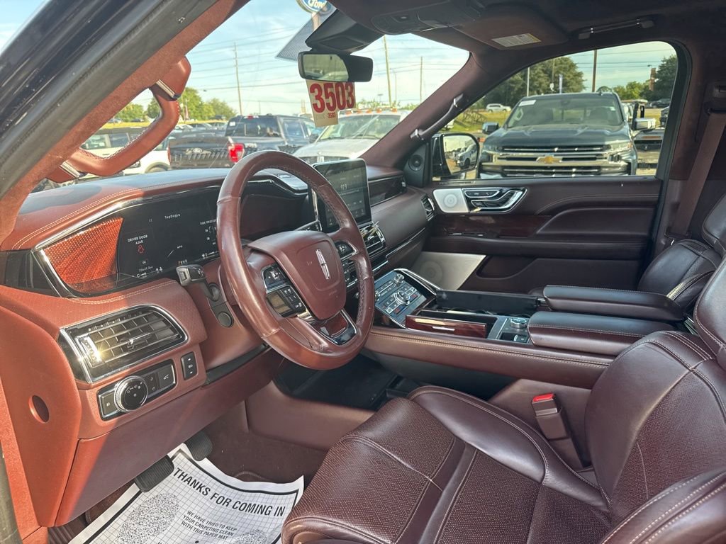 Used 2020 Lincoln Navigator Black Label w/ Cargo Convenience Package AWD/4WD image 27