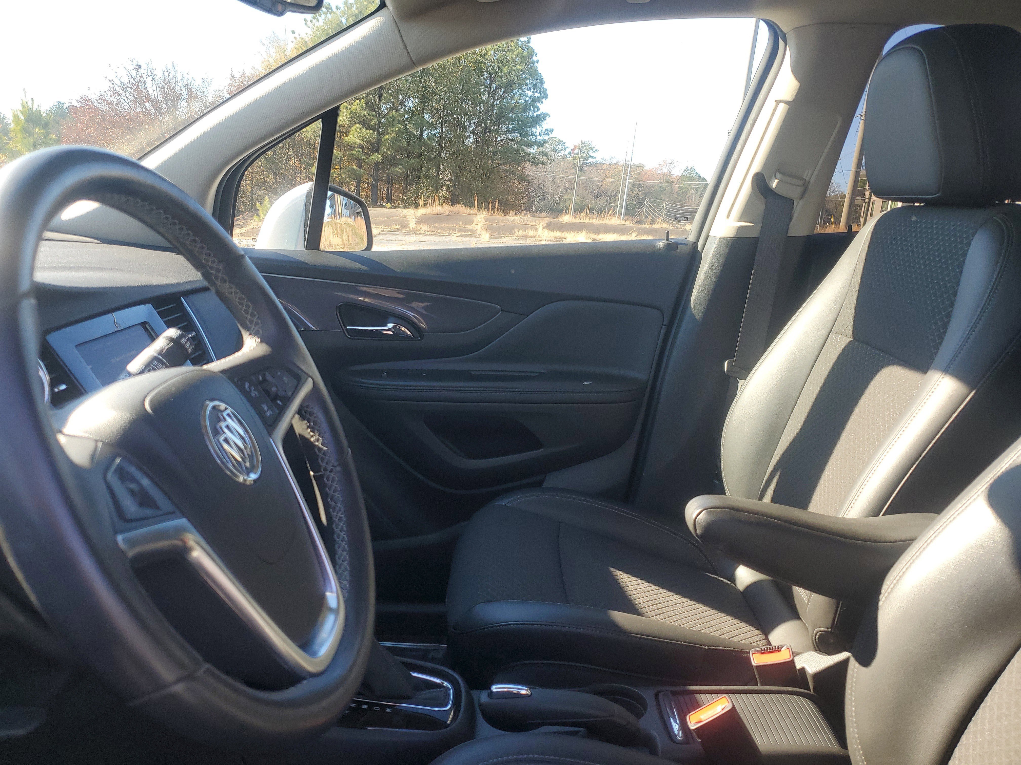 Used 2022 Buick Encore Preferred w/ Safety Package image 15