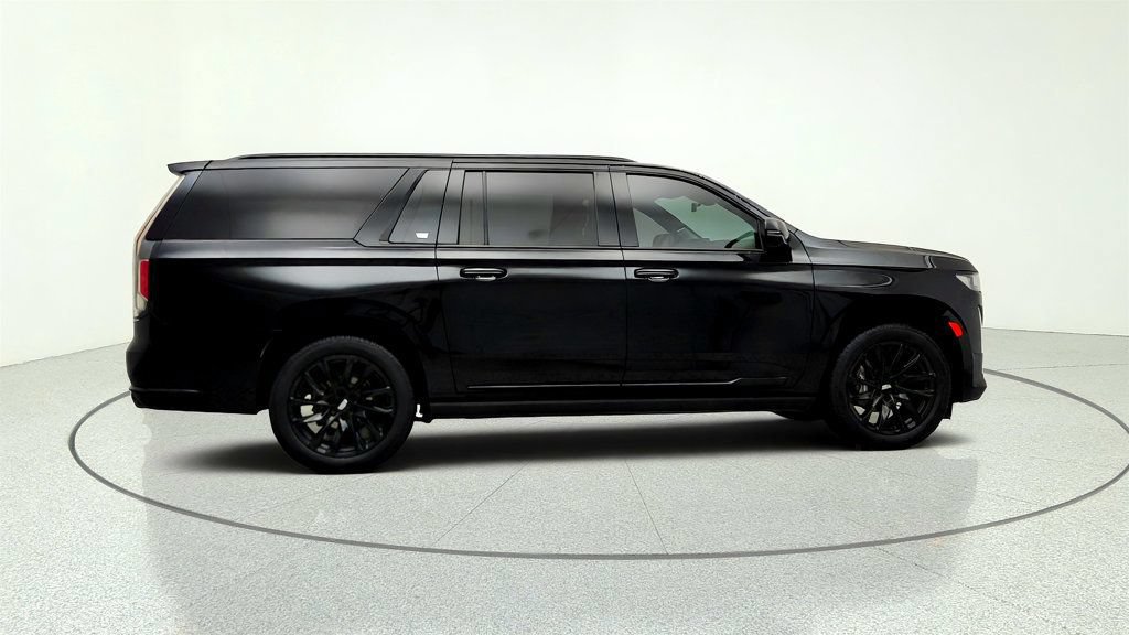 Used 2022 Cadillac Escalade ESV Sport w/ Touring Package AWD/4WD image 4