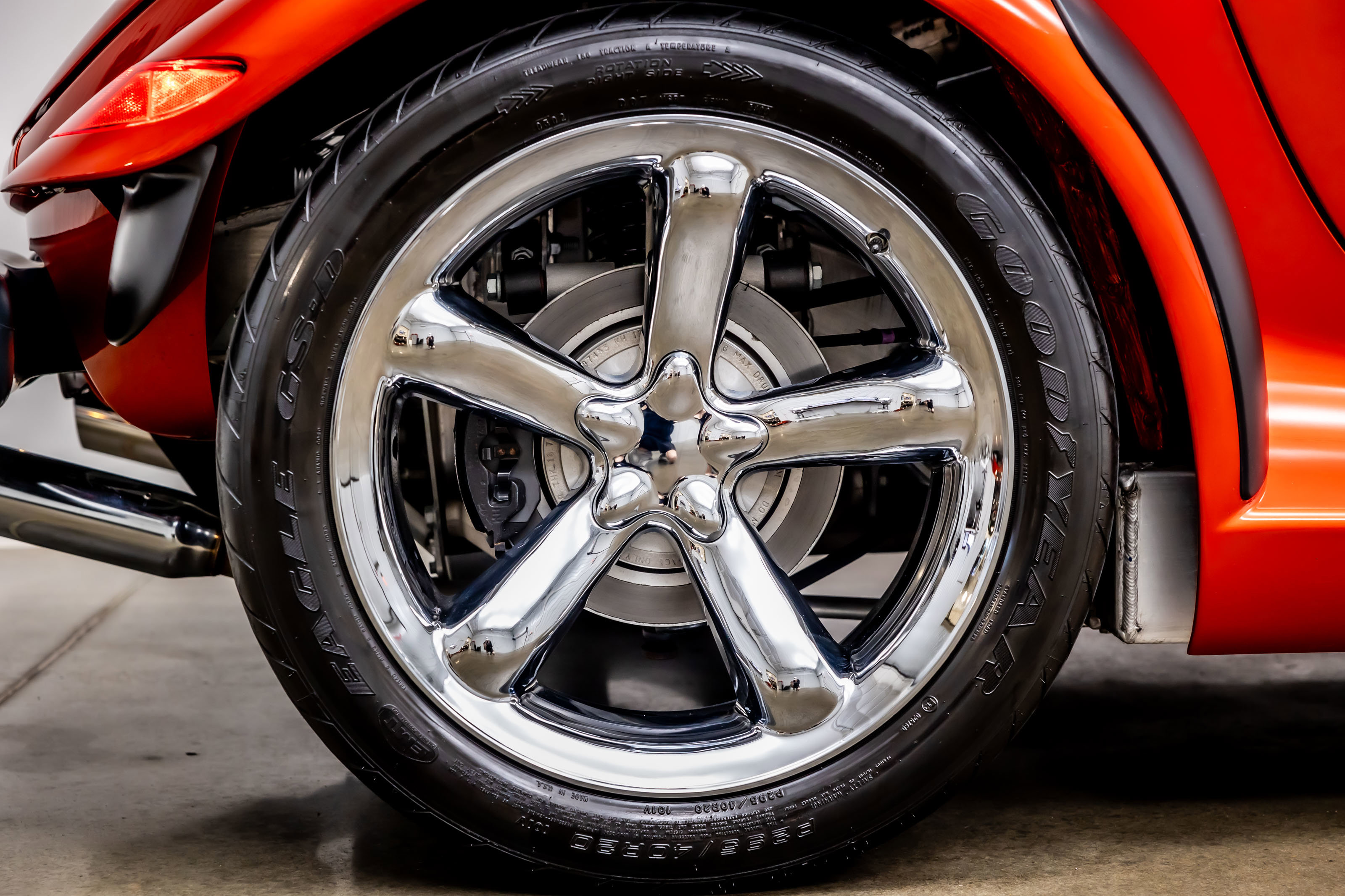 Used 2001 Chrysler Prowler image 34