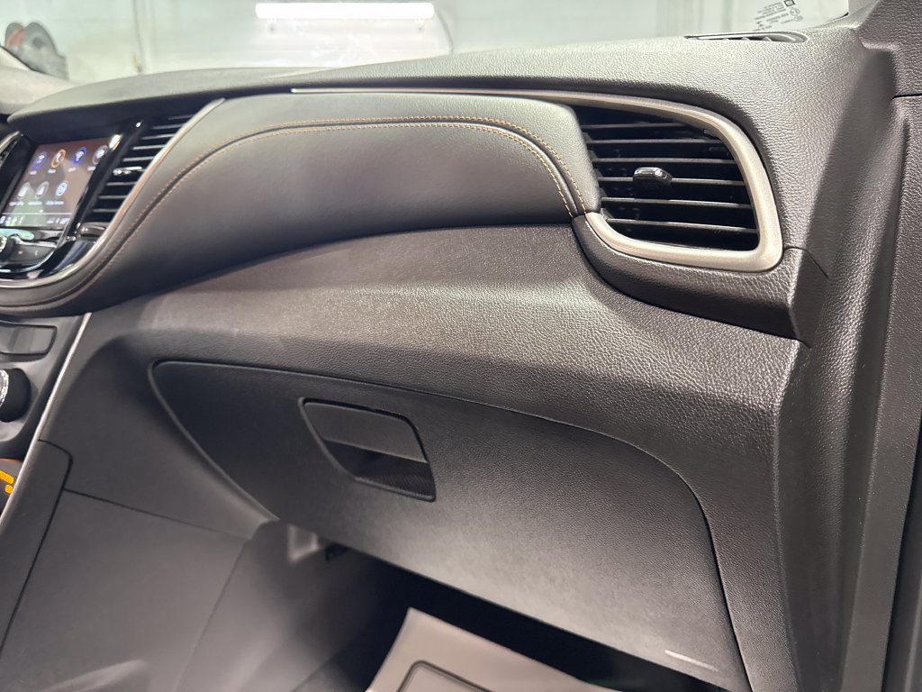 Used 2020 Chevrolet Trax LT FWD image 31