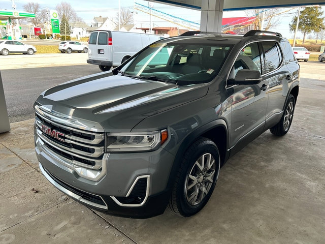 Used 2022 GMC Acadia SLT w/ LPO, Roadside Safety Package AWD/4WD image 2