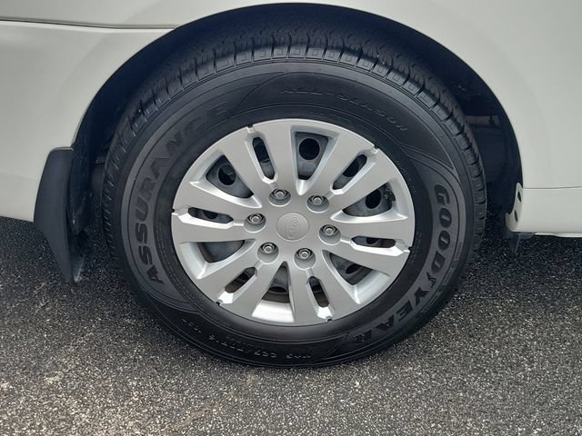 Used 2012 Kia Sedona LX FWD image 5