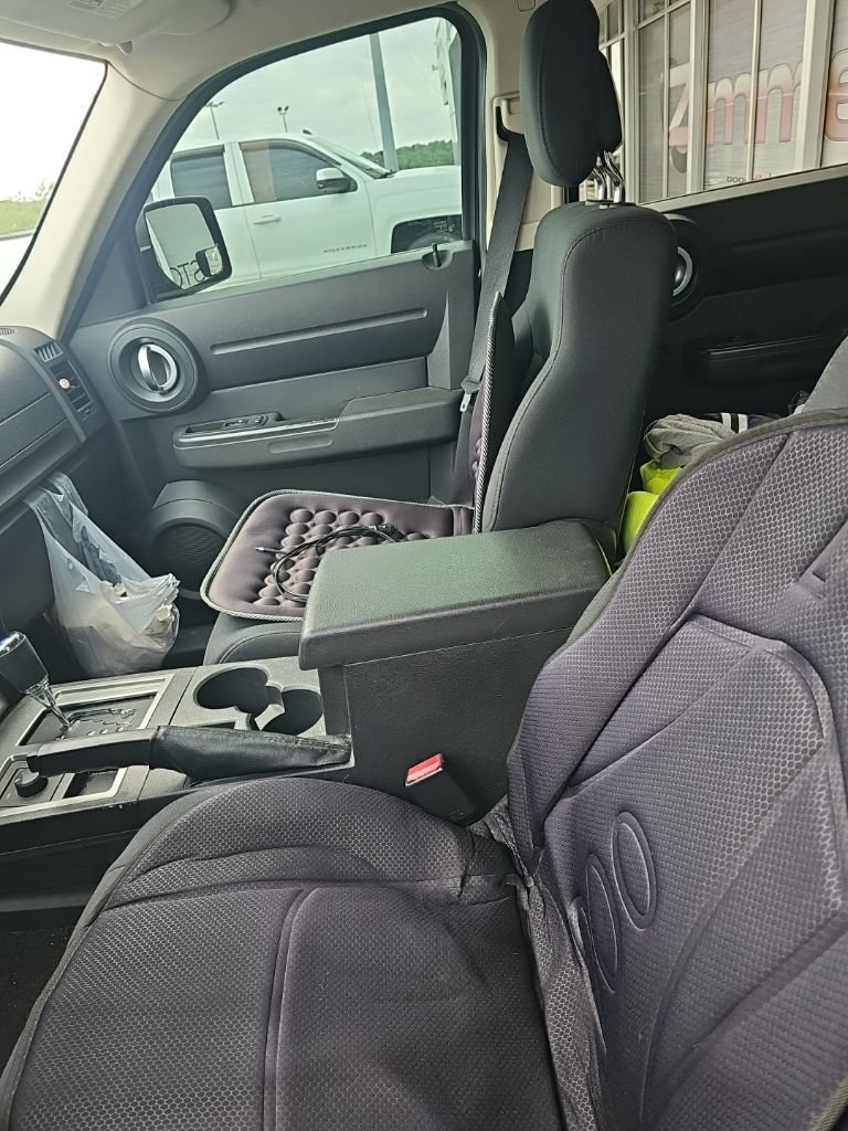 Used 2011 Dodge Nitro Heat AWD/4WD image 8