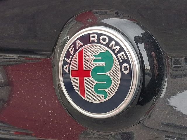 Used 2021 Alfa Romeo Giulia Ti Sport AWD/4WD image 31