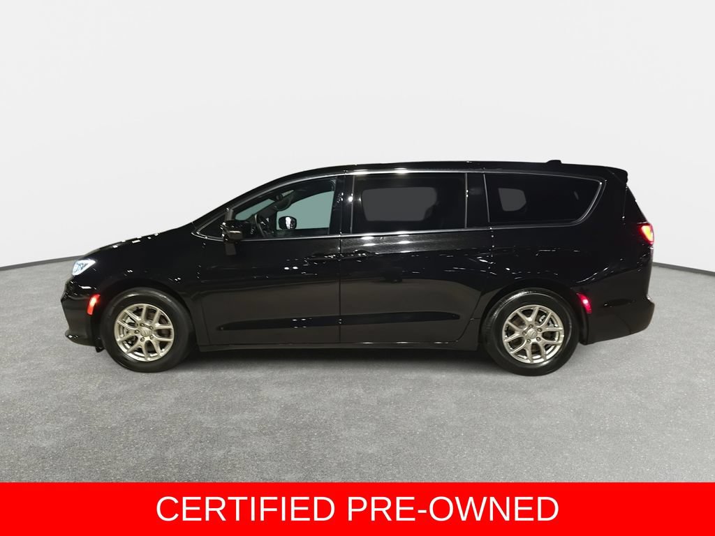 Used 2025 Chrysler Pacifica Select FWD image 8