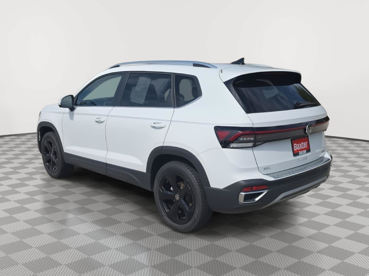Used 2025 Volkswagen Taos SEL w/ Black Wheel Plus Package AWD/4WD image 8