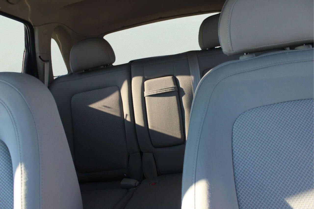 Used 2009 Saturn Vue XR image 8