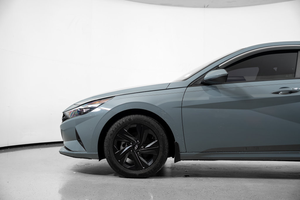 Used 2021 Hyundai Elantra Blue FWD image 14