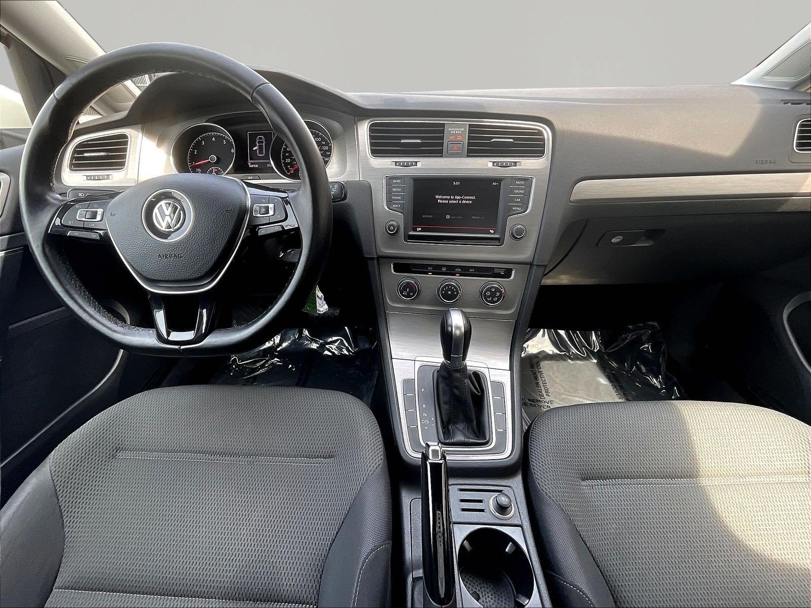 Used 2016 Volkswagen Golf S FWD image 7